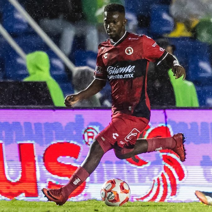Según fuentes mexicanas, sigue complicado el escenario de Diogo Bagüí en <a href="/Xolos/">Xolos</a>, en cuanto a su registro. El club de Tijuana aún no logra encontrarle club al brasileño Vitinho, situación que mantiene bloqueado un cupo de extranjero y, mientras eso no se resuelva, no existe margen