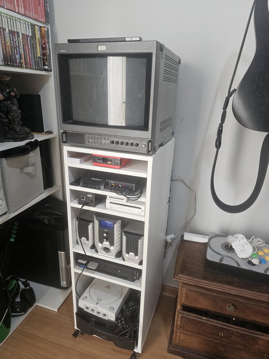 Inspired by a video from <a href="/machonachomedia/">Macho Nacho Productions</a> , a PVM on wheels with a Mister FPGA, Wii, PS2 and a Dreamcast.