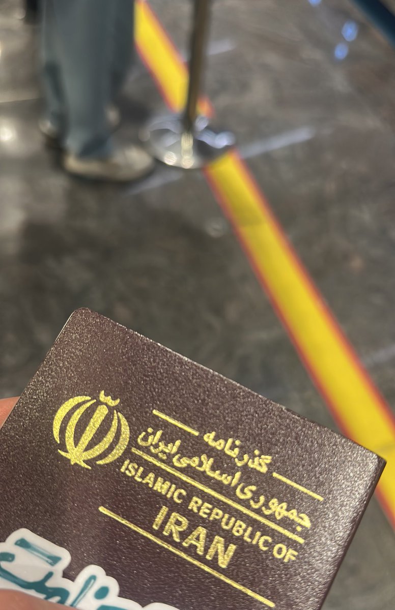 تنها راهی که تونستم وصل بشم خروج از ایران بود😂

سلام! من خوبم