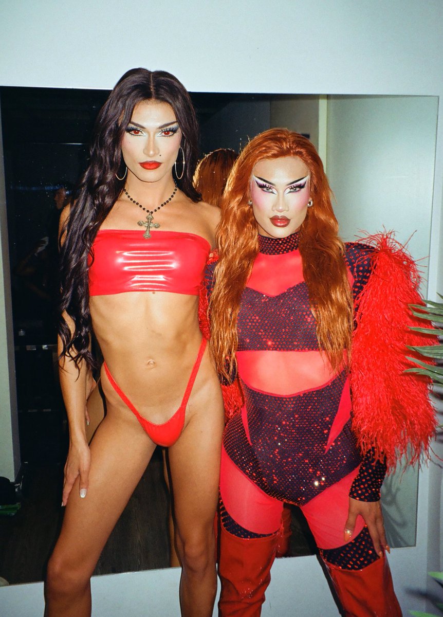 When everyones talking about their favourite top twos but I'm in the corner still obsessed with these two