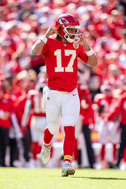 As it turns out, Chiefs QB Gardner Minshew did not tear his ACL as initially feared, per source. It turned out to be a bone bruise that did not require any surgery. Minshew didn’t suffer any long-term damage to the knee and he already is back to full strength as he prepares to