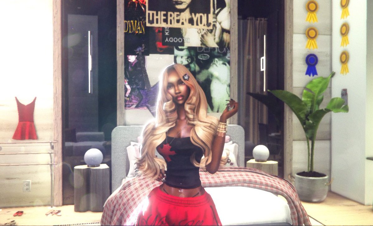 nyxberss's tweet image. Genuinely obsessed with her.