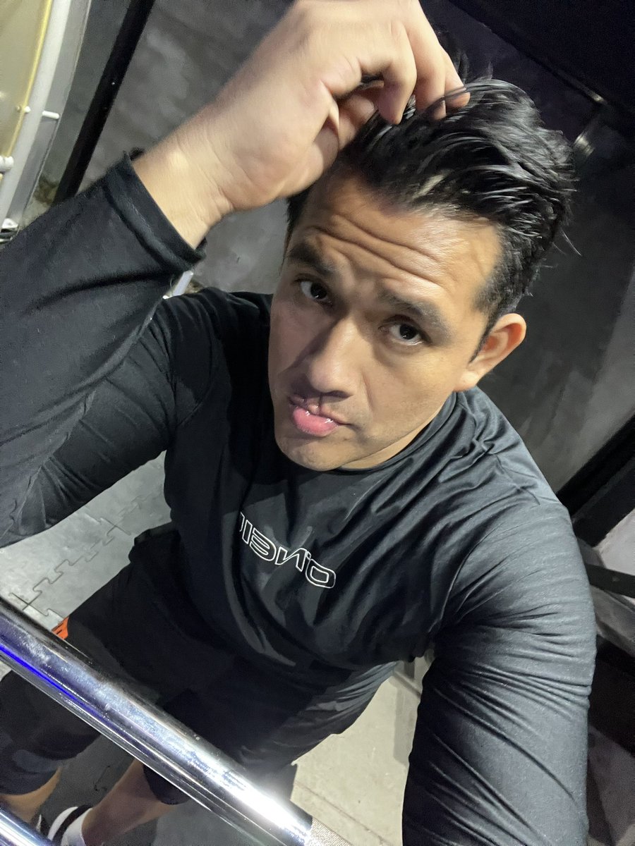 PhernandoO's tweet photo. #gym #done #workout #dude #damn #men https://t.co/ZPlOWyQqXe