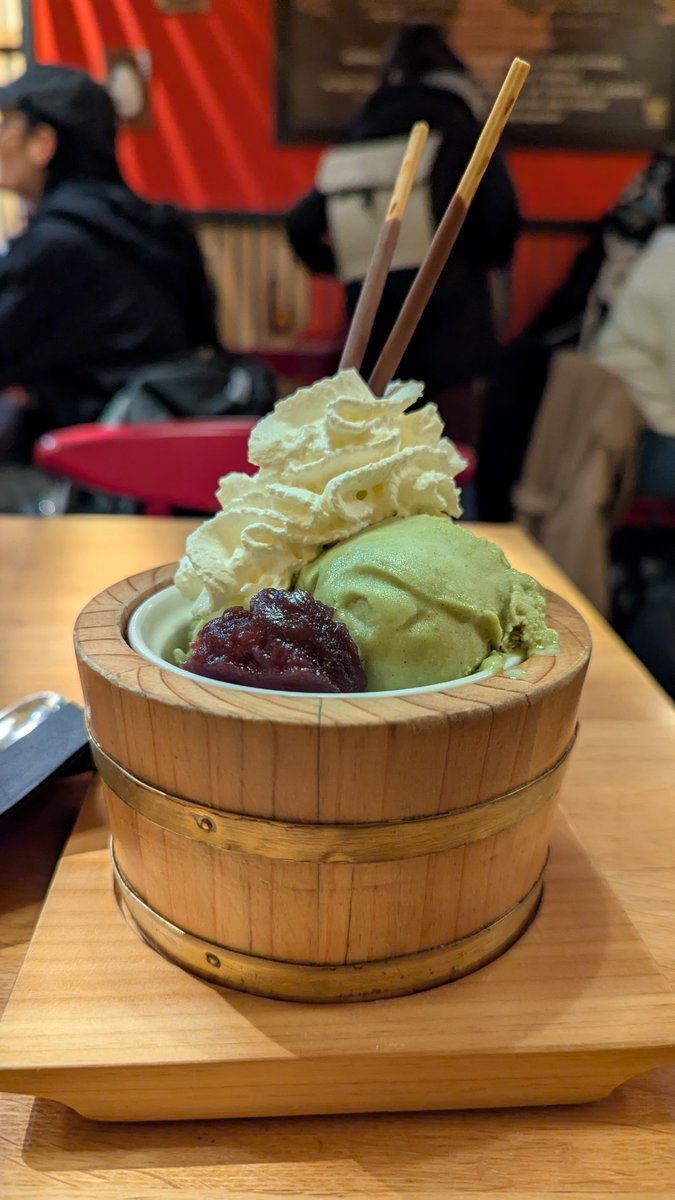 Lou Creemers tweet media