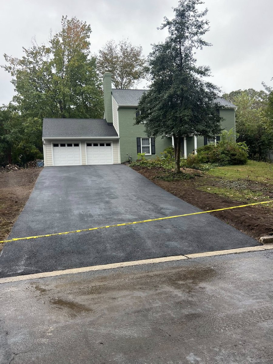 RJ & Sons Paving tweet media