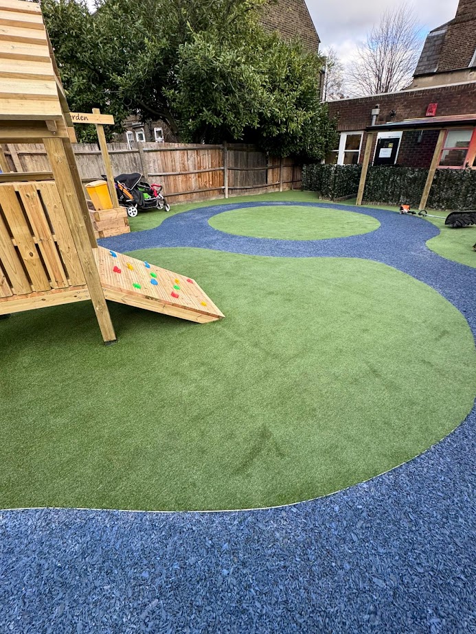 TIMOTAY_PLAY's tweet photo. This new nursery garden supports learning in all weathers with all-weather surfacing, roleplay track, nature area, sand play, rainbow canopy and a bespoke climbing frame, building confidence, creativity and wellbeing every day. Book your FREE consultation https://t.co/a9y9tlredF https://t.co/vSKS5PxDUn