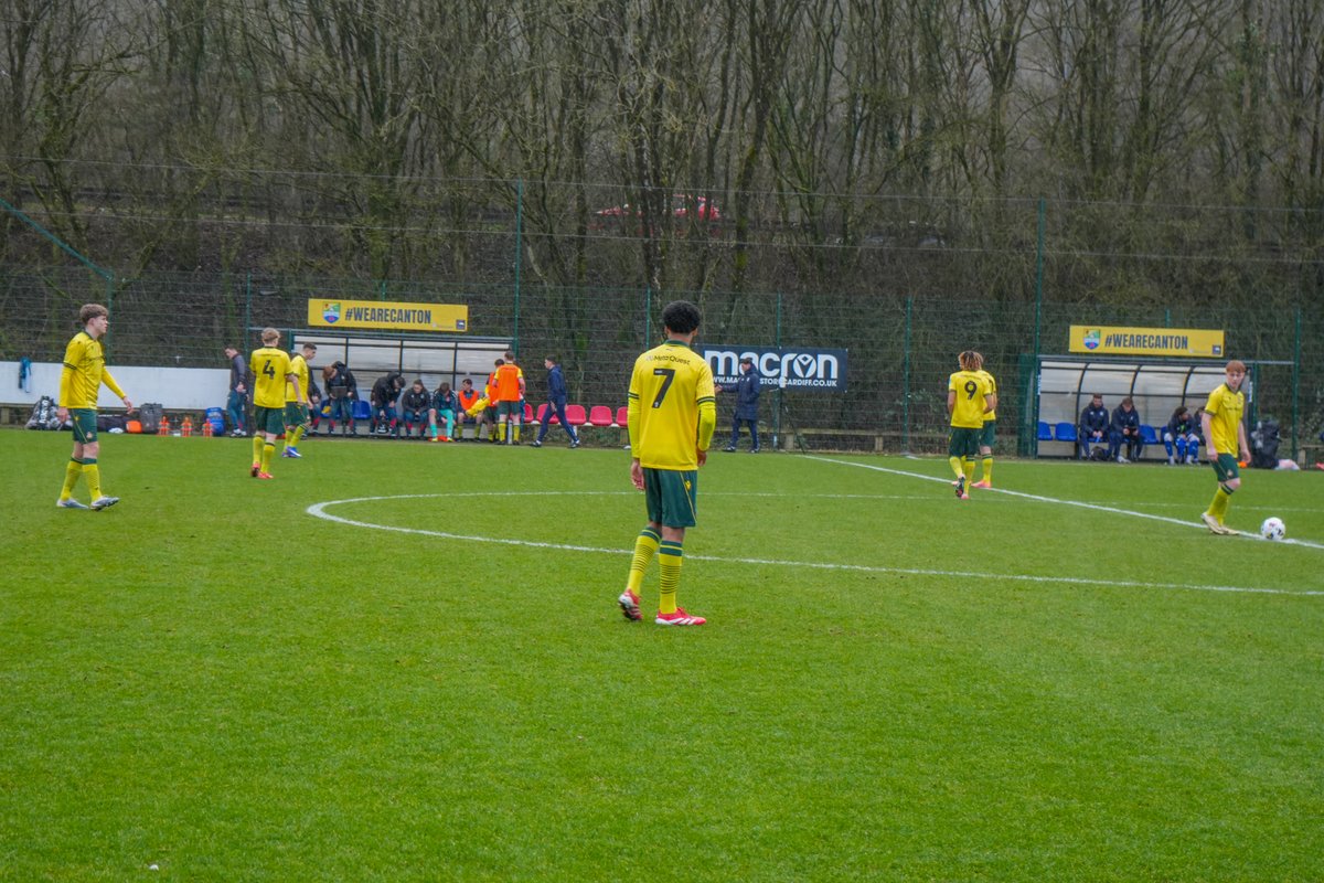 The Under-17s progressed to the semi-final of the PDL Shield after Julian Widecki-Estima and Carrick Murphy both netted a brace to secure a 4-2 victory over Cardiff City. Read how the game unfolded 👇

🗞️ tinyurl.com/ktwrueay 

🔴⚪ #WxmAFC