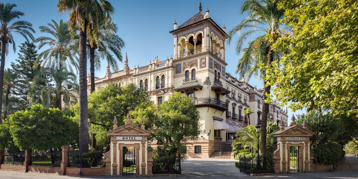 Did you know SPAIN has 242 Michelin Stars with 422 5-star hotels? A great destination with plenty of choices for your next event, whether it’s a team building group or a conference.
Our DMC Ambiance Incentives can create &amp; deliver the perfect event for you.
#spain #mmandcompany