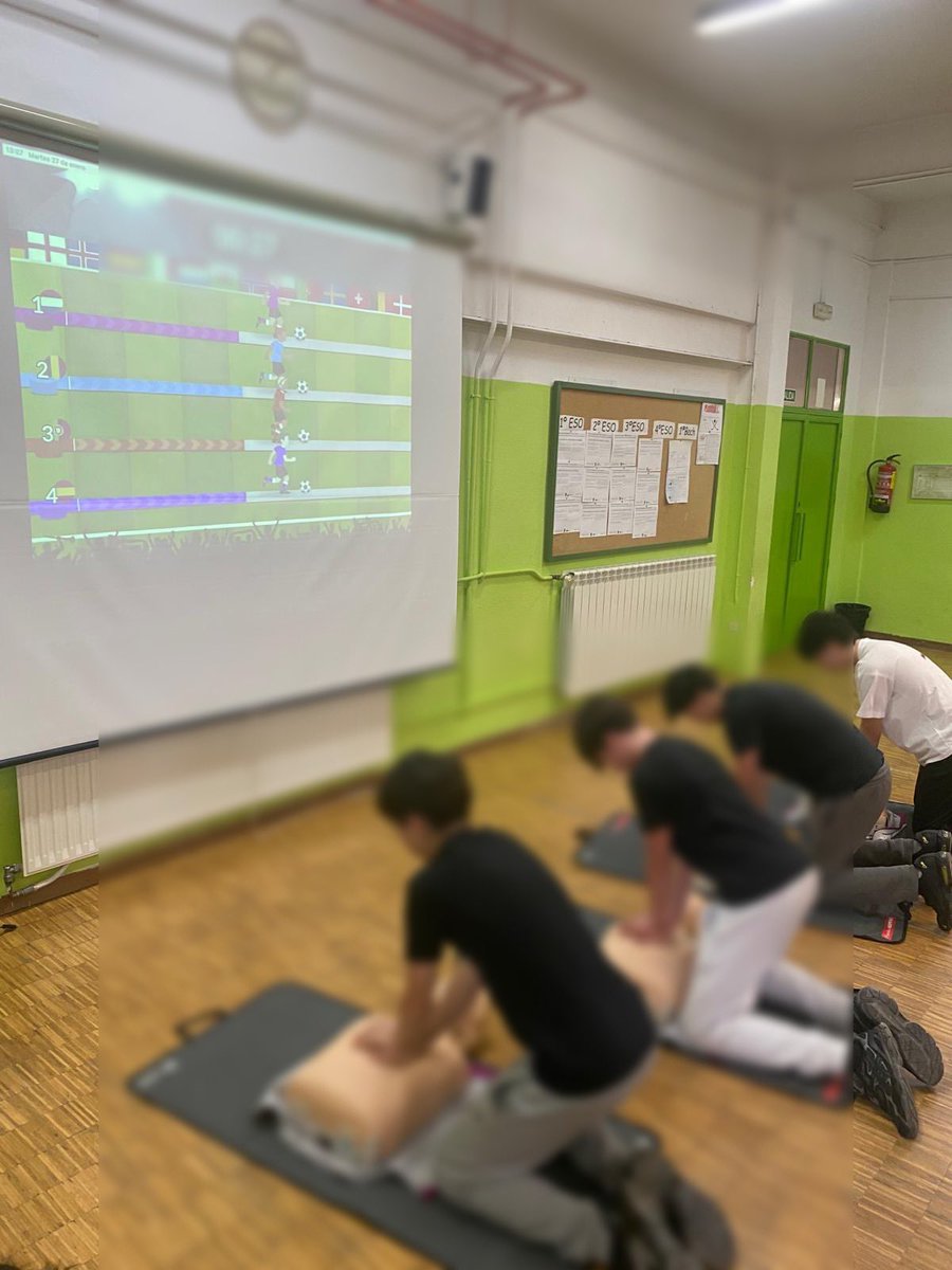 II edición de la Semana de la Reanimación Cardiopulmonar en el centro, donde todo nuestro alumnado se recicla un año más en sus conocimientos en primeros auxilios.