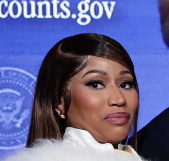 iamlua_86's tweet image. Minaj?