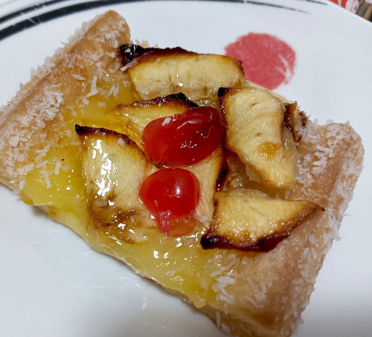 ElRinconSG's tweet photo. 🍎 En esta tarde lluviosa, pastel de manzana de "Hermanas Puente" y 🫖 té de frutos rojos de "CandyRose Tea". No se me ocurre mejor plan ☺️.
***
#HuescaSinGluten #AragónSinGluten
#singluten #glutenfree #sansgluten https://t.co/tUXozP8555