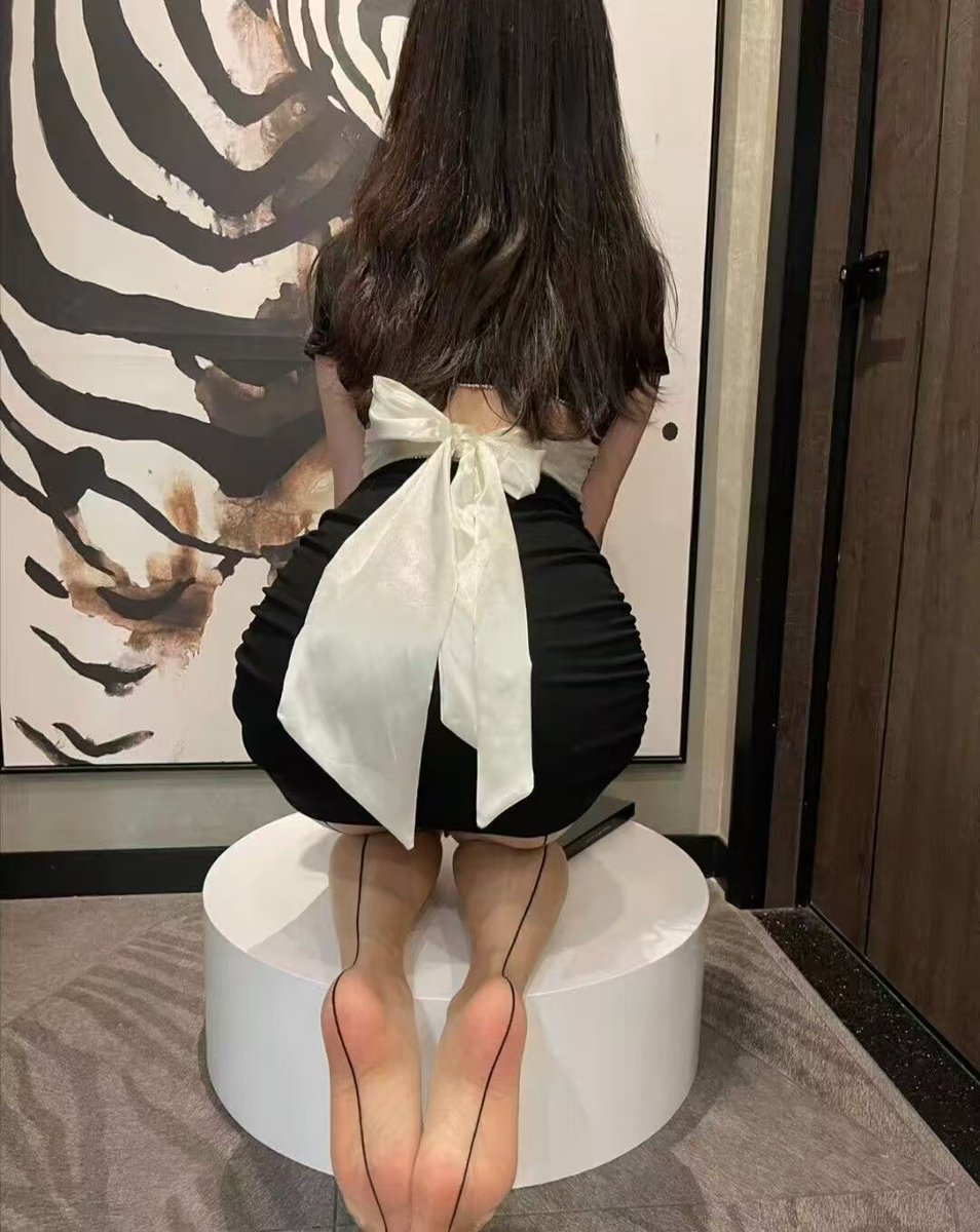 jackfkr152877's tweet photo. #多人 #单男 #母狗 #肉便器 #骚货 #sm #羞辱 #射屏 #公交车 #多p #广州 
#工�� #工人 #农民工 #炮架 #炮友 #乱轮 #轮奸  #多人派對 #淫妻日常 #淫趴
有没有广州的兄弟参加年后有多人活动，年龄不限，只需要七个，报名的私信，母狗照片如下，包真诚，不骗人 https://t.co/FYxPGedVjF