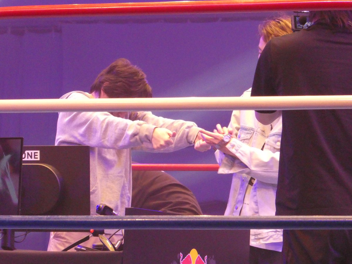 ︎︎👍🏻︎︎👍🏻してるあくたがわさん

#LEGENDUS  #師弟杯