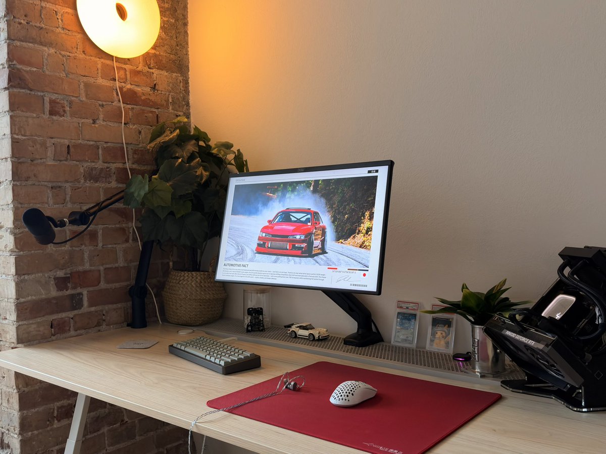 xvnder2k's tweet image. wine red