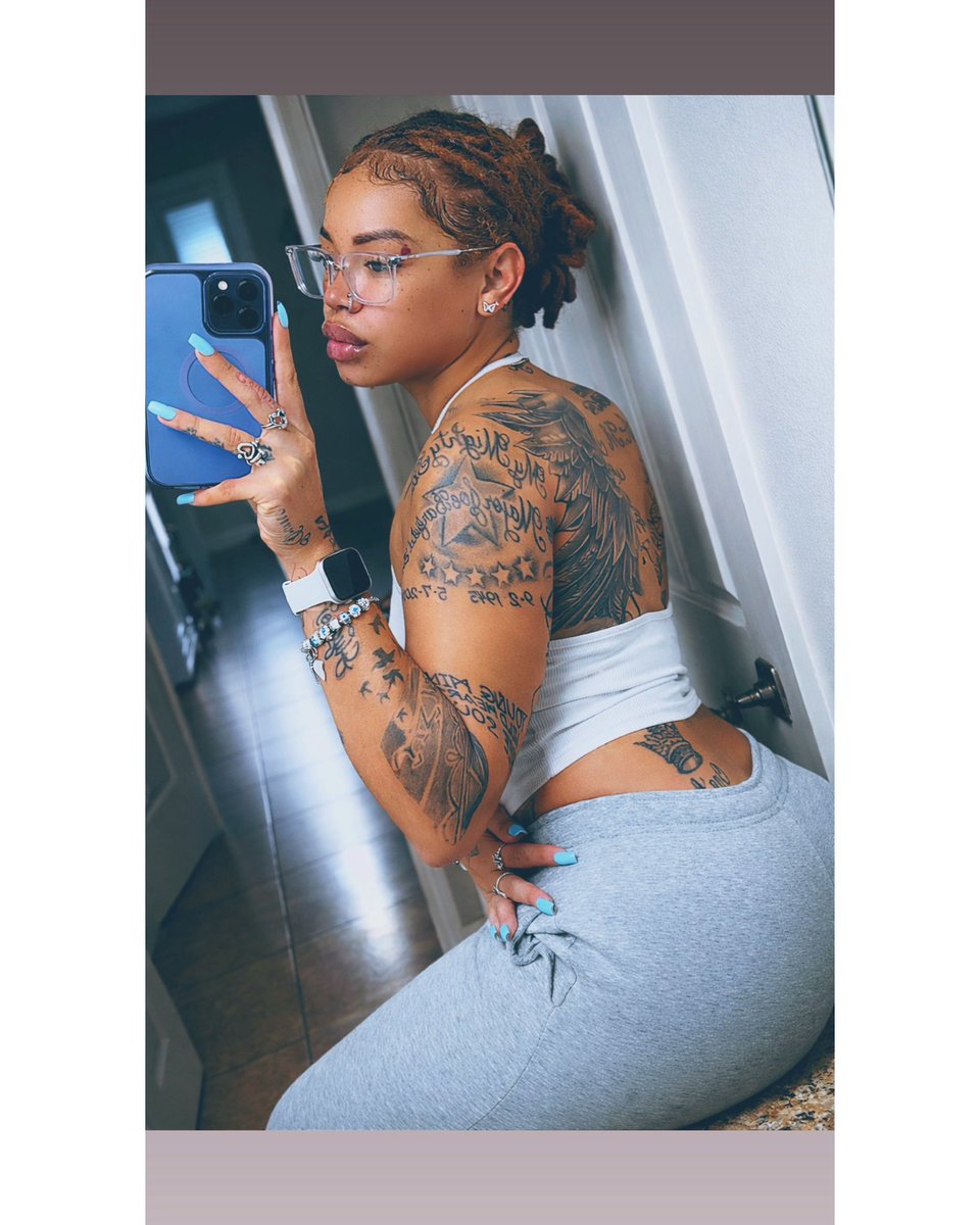 sheHYDRO's tweet image. “so give me all of you in exchange for me” 💙