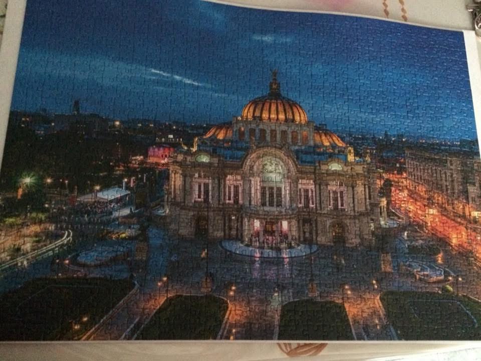 _kandylicious's tweet photo. Hola @LaYadix.!!
Soy #TeamLego..!, la verdad soy cero paciente con los rompecabezas, pero curiosamente es el pasatiempo favorito de mi hermana.. ya tiene una amplia colección de rompecabezas 🧩 :
#YadiraEnConvoy https://t.co/UE7PSAHQk8