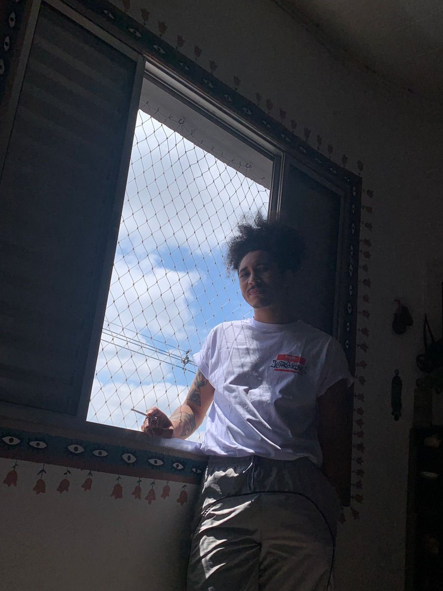 diazemtranse's tweet photo. Sou contra postar foto fumando, mas a Nico tirou essas eu gostei muito https://t.co/xUnhq08ipy