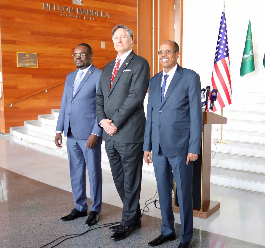 Christopher Landau tweet media