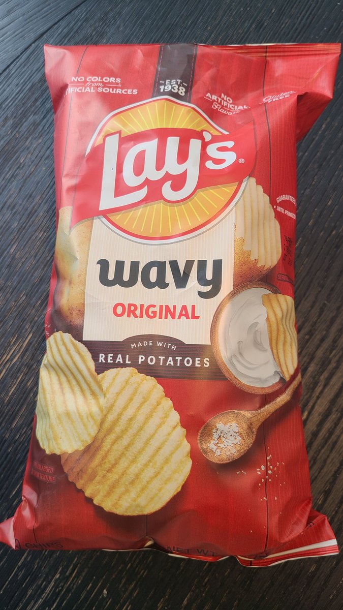 stevekhoe's tweet photo. Unless marked, are your other chips made with fake potatoes @LAYS ? https://t.co/0ig6NObLuL