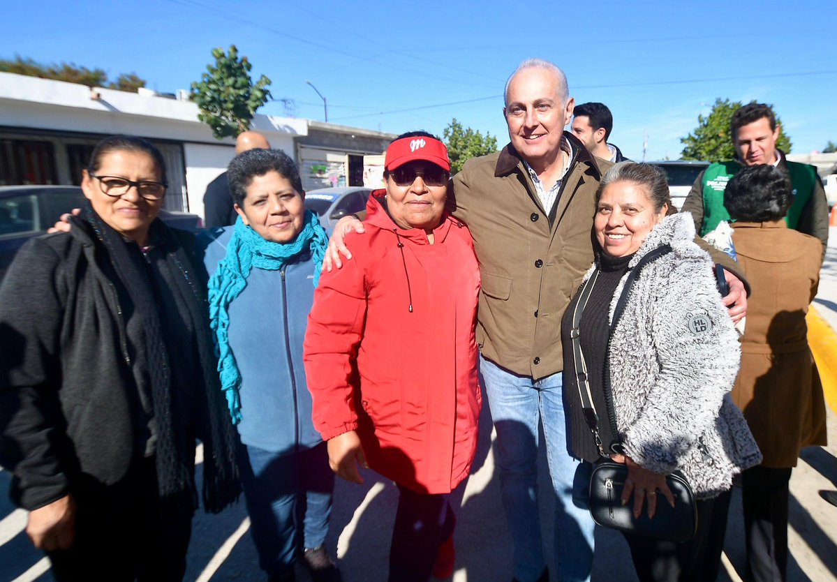 RomanCepeda's tweet image. Me dio mucho gusto saludar a las familias del oriente de #Torreón durante la brigada municipal en Villas Zaragoza, donde entregamos un parque público en beneficio de vecinas y vecinos de esta colonia y aledañas. Seguimos cumpliendo compromisos con todas y todos los torreonenses.