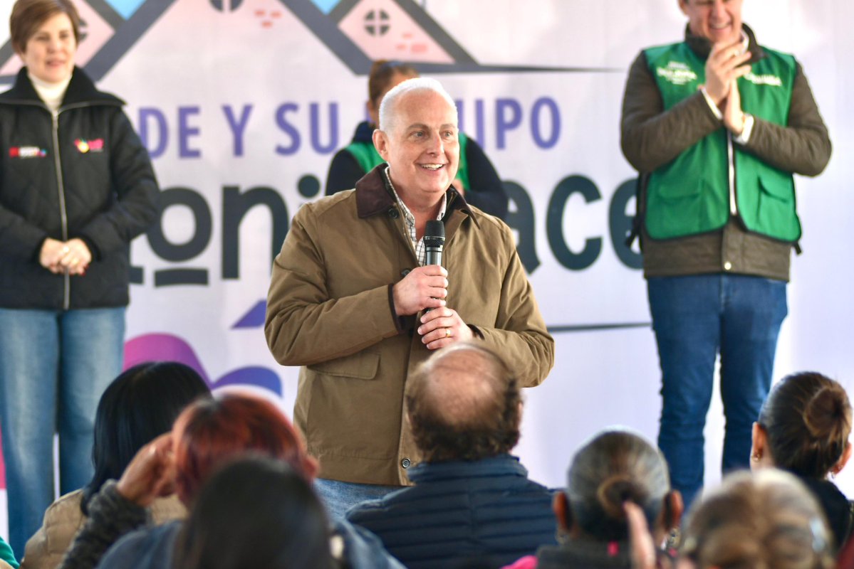 RomanCepeda's tweet image. Me dio mucho gusto saludar a las familias del oriente de #Torreón durante la brigada municipal en Villas Zaragoza, donde entregamos un parque público en beneficio de vecinas y vecinos de esta colonia y aledañas. Seguimos cumpliendo compromisos con todas y todos los torreonenses.