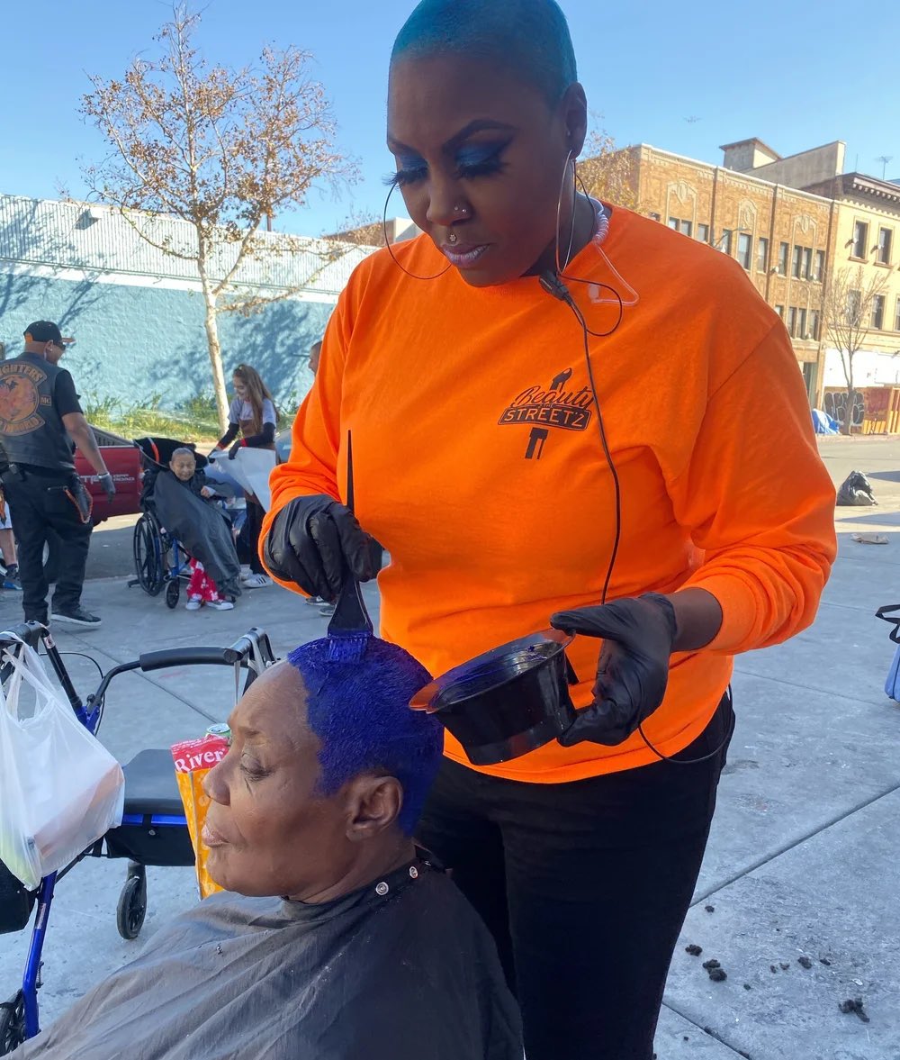 Shirley Raines, founder of Beauty 2 The Streetz and known for her volunteer work serving homeless communities in Los Angeles and Nevada, has died