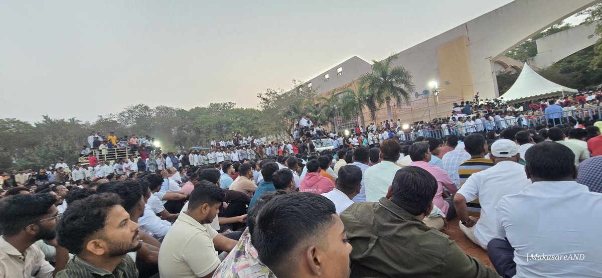 MakasareAND's tweet photo. जड अंतःकरणाने दादांना भावपूर्ण श्रद्धांजली! https://t.co/iRxyaikImA