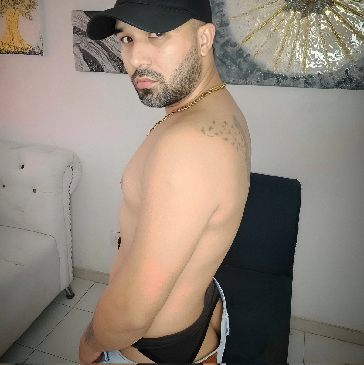 Ale_xxx tweet media