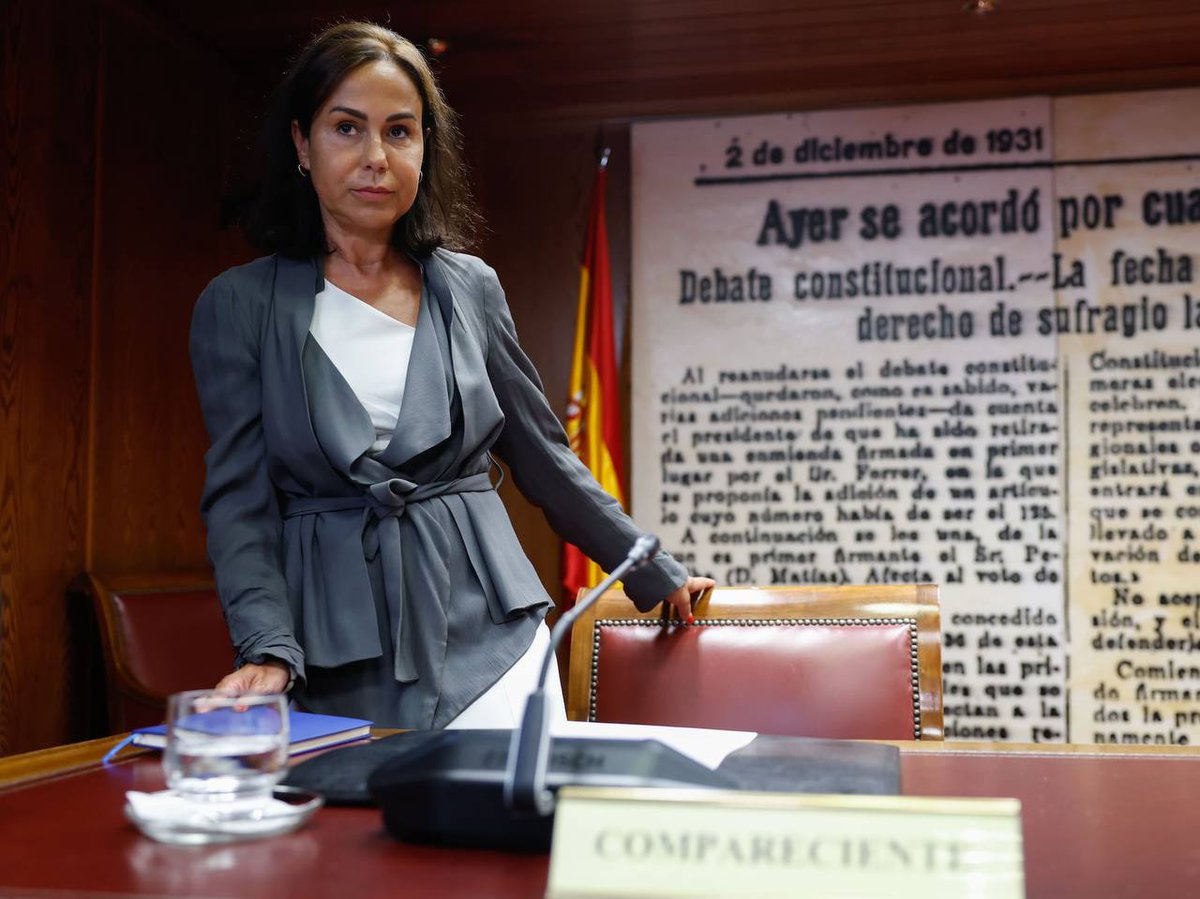 ‼️BOOMM‼️

Isabel Pardo de Vera, directora de <a href="/Adif_es/">Adif</a> es la responsable de la mayoría de de los 785  ENCHUFADOS a  dedo en ADIF bajo su mandato (2018-2021).
#SocialismoEsMiseria #SocialismoEsCorrupcion