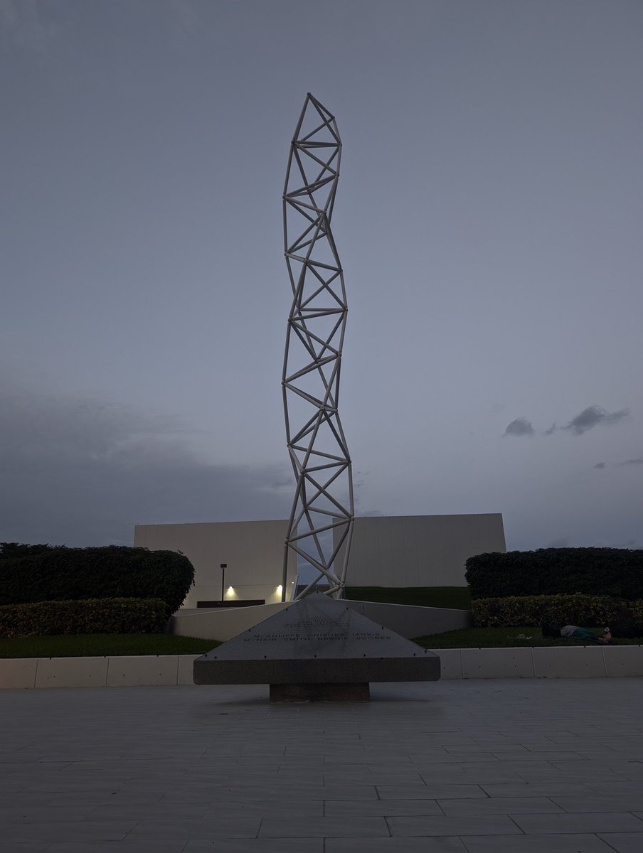 boltthrower's tweet image. It was 40 years ago today I was in class they TV on the Cart in the room as soon as we got to class..
At 08:13 we watched as the shuttle exploded live on TV
My Grandfather who had worked on Shuttle development was devastated
Only time other than my Dad's Funeral, I saw him cry