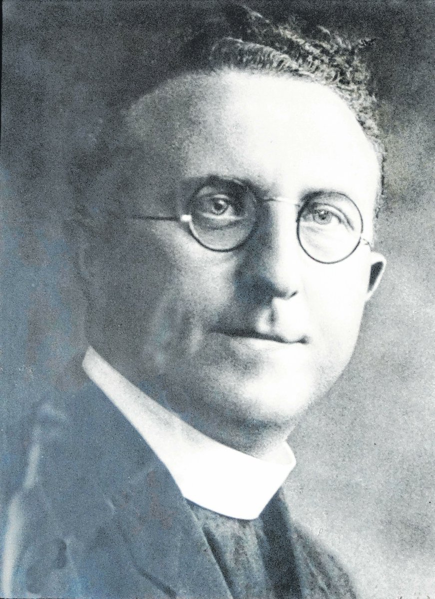 „Gott möge uns vor den Nazis bewahren! Wenn die an die Macht kommen, werden wir dasselbe erleben, als kämen die Kommunisten ans Ruder. – Nazismus ist Kommunismus in Reinkultur, nur mit einem braunen Mantel umgeben.“

Der katholische Priester Josef Losch wurde wegen solcher