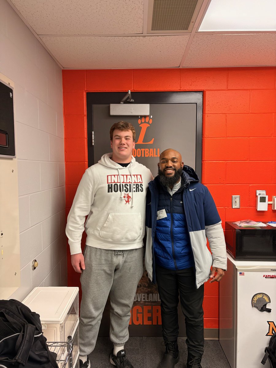 Thanks to <a href="/CoachJones_25/">Fred Jones</a> and <a href="/ToledoFB/">Toledo Football</a> for stopping by in today! Was great learning about the program, can’t wait to build a relationship with the program. 
<a href="/bobmullins33/">Bob Mullins</a> <a href="/RickHaynesLEHS/">Rick Haynes</a> <a href="/LovelandTigerFB/">Loveland Tigers Football</a> <a href="/OhiosElite1/">Ohio’s Elite</a>