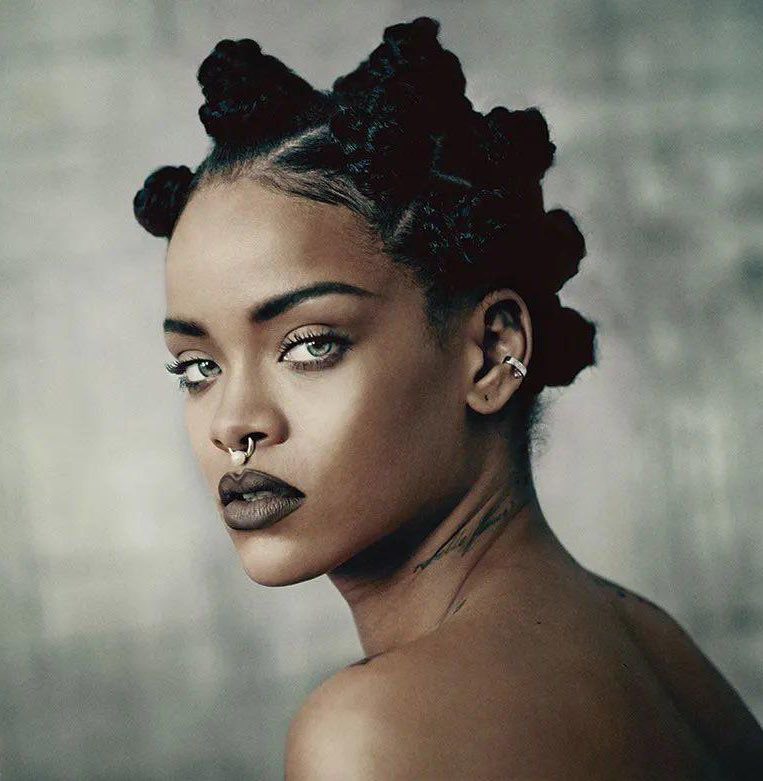 Rihanna is now the female artist with the most "Diamond" eligible and certified songs in US history 💎🇺🇸

Eligibles (11): 

Love The Way You Lie: 16x Platinum
We Found Love: 14x Platinum
Stay: 13x Platinum 
Needed Me: 12x Platinum 
Work: 12x Platinum 
Umbrella: 12x Platinum