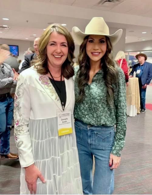 EdmABCanada's tweet photo. @CBCOlivia Carney's role is a difficult one. Dealing with a person of DS's caliber, who lacks moral fiber and is committed to separatist agendas, is undoubtedly a formidable challenge. She’s a traitor. 

#RecallThemAll #UCPCorruption

#PedophileSupporters 👇🏻👇🏻

#CdnPoli #AbLeg #AbPoli https://t.co/ptWK0en1na