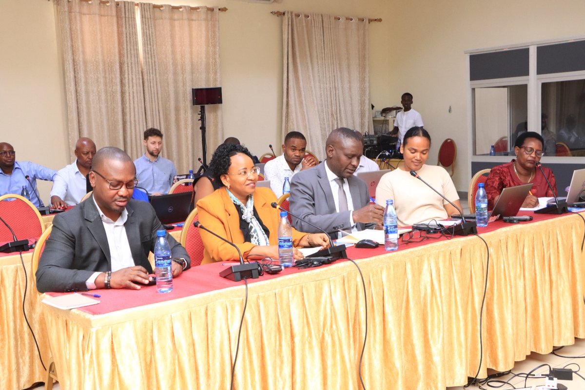 msp_burundi's tweet photo. Cette formation vise à démontrer l’intégration pratique entre #OpenFn et les systèmes prioritaires : #SidaInfoDHIS2, #SIDAInfoIbipimo, #OpenClinic, #MEDEXIS. https://t.co/X756QiISPK