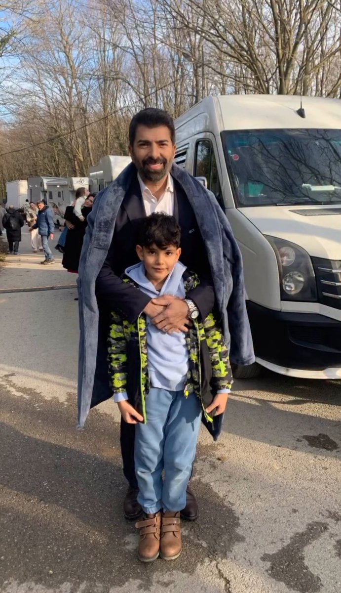 “Hace un tiempo, mi hermano #CenkTorun ¡qué personalidad tan maravillosa! 🤍 📷 ⚡️ ” 
📸 • ilgarcinararici - #tbt