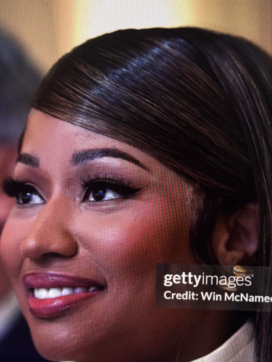 PHnetizenHOF's tweet image. Who ever did her wig, i hope you’re having a great day.