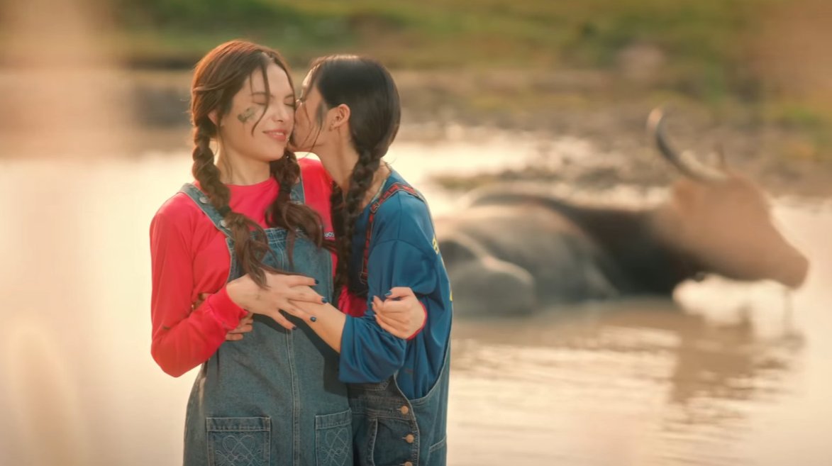 TAMMITA___'s tweet image. El búfalo atrás ✨

NEW ERA WITH LMSY
#CHANGEVERSE2026
#ลูกหมีซอนญ่า #LMSY