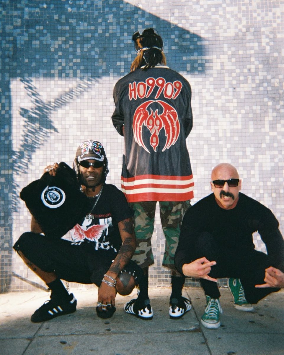 LAST GANG tweet media