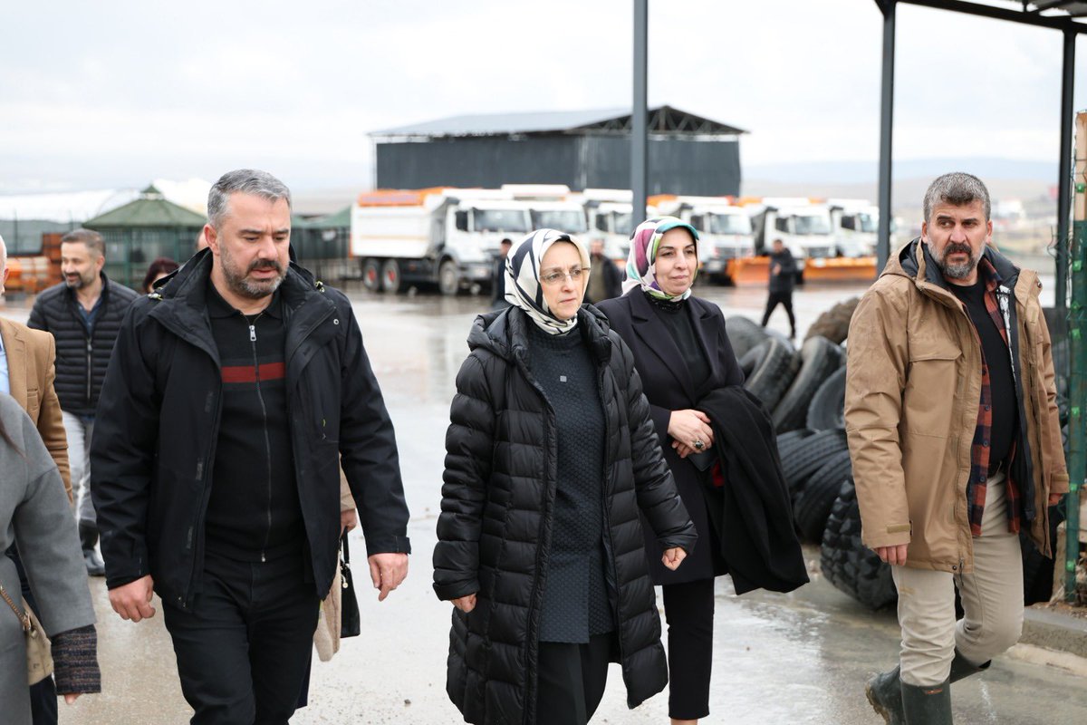 SKM programı kapsamında Milletvekilimiz Lütfiye Selva Çam, Belediye Başkanımız Ertuğrul Çetin, yürütme ve yönetim kurulu üyelerimiz ile kadın ve gençlik kollarımız, belediyemizin şantiye alanında incelemelerde bulundu.
<a href="/AkpartiAnkara/">AK Parti Ankara</a>