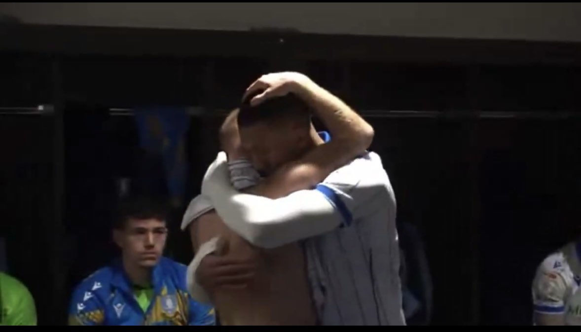 MattJohno1989's tweet image. This flawed me, these two became best pals, stood up and were counted when others didn’t or couldn’t. One was born into this the other found a home here. As a fan you just want players to represent you on the pitch and feel an ounce of what you do. They did. #swfc