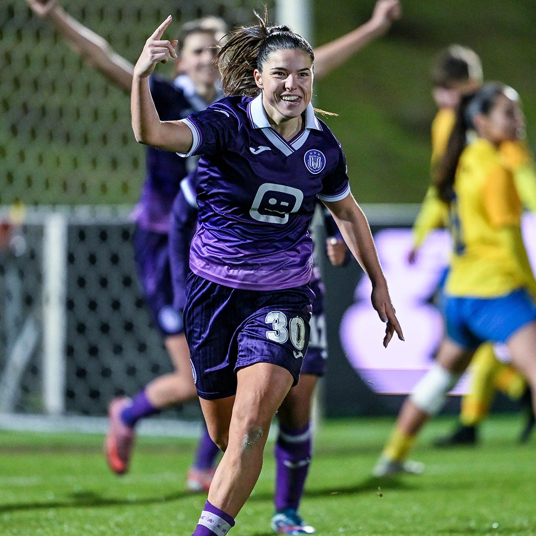 DAZN_BENL's tweet photo. ๐ง๐ช OH Leuven Women - RSCA Women
๐ LIVE vanaf 20u30
๐ฒ GRATIS op DAZN-app
๐ https://t.co/BH6sL3t8dX
๐ Jan Rummens & Ives Serneels
#LSL #OHLAND https://t.co/c4KLk1Hq0o