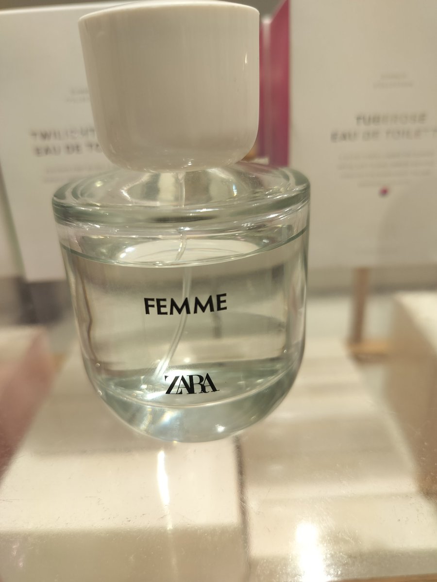 idesofceleste's tweet photo. they done turned oomf into a perfume https://t.co/HnsdIR4etJ