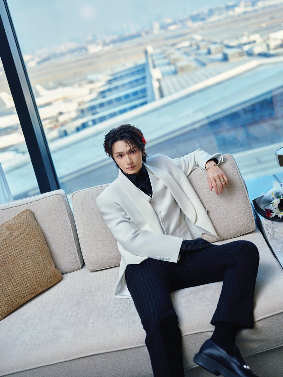 ksofrimento25's tweet image. Como lidamos com um homem desses? 🙀💕 me digam como
#SEVENTEEN #Jun #Junhui