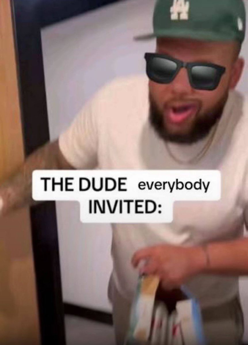 txwnklx's tweet image. kaiwen is revealed as a new member of the derivative group