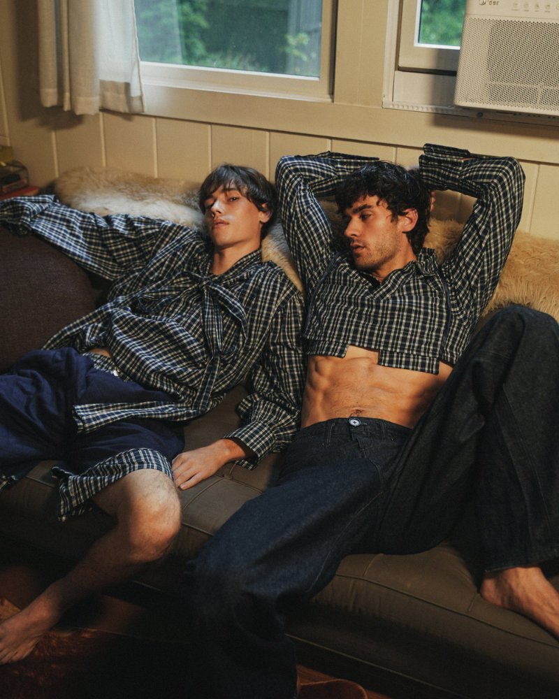 Hey, hey, hey, hey. We're good here. Your family is here. Your boyfriend is here. You're good here, OK?  📷 THE COTTAGE fuckingyoung.es/the-cottage/