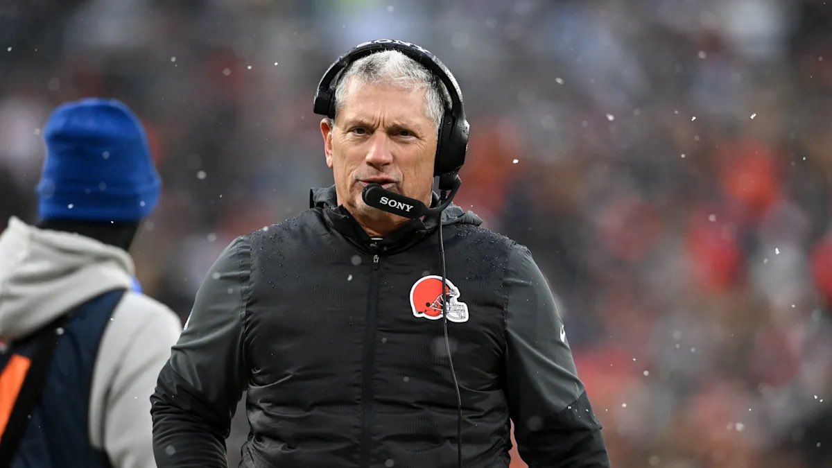 I’ve seen reports that Jim Schwartz’s philosophy “doesn’t fit” what #49ers HC Kyle Shanahan ran with Saleh, Ryans, etc.

With all due respect… who the hell cares?

The defense has been suspect for years. Running it back won’t worked.

It’s time to evolve. Make the change. Bring