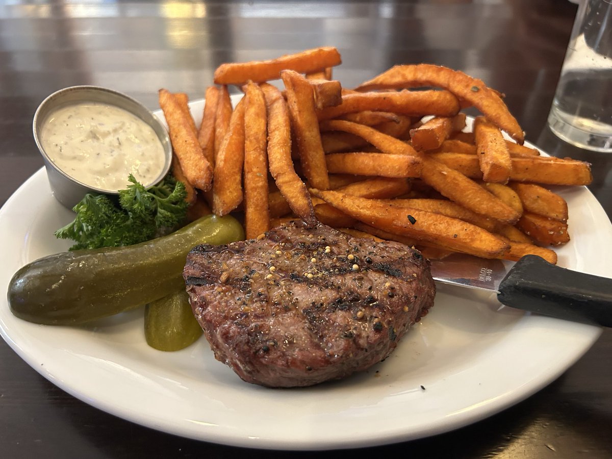 It’s Steak Frits Day at Matador … 
$17.95 all day 
#matador #steak #pizza