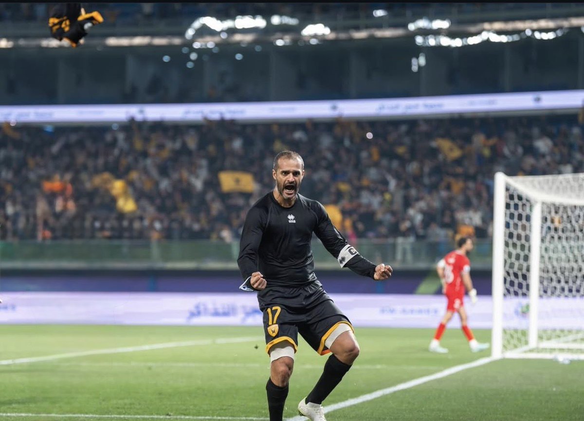 الى متى وبدر المطوع 
يهييين جمهورنا ونادينا وتاريخنا ⁉️

<a href="/bader_almotawaa/">bader al motawaa</a> 

حتى وهو بعمر الـ40 
اسمه مخلد بالرعب في قلوبنا 
وكأنه يذكرنا بالماضي اللي ماننساه 😨 

#القادسية_العربي
#العربي_القادسيه