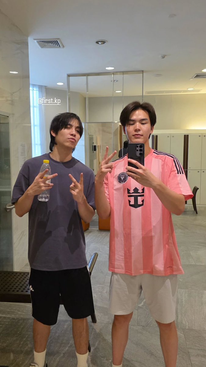 cmlee09_'s tweet image. ห้ะ บ้า นี่ไม่ได้เขิน size diff นะ